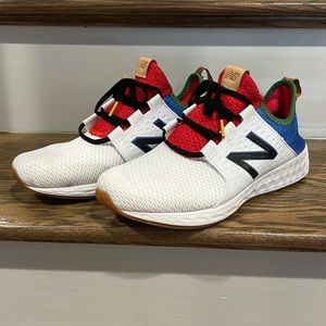 Men’s new balance 9.5 2E wide sneaker